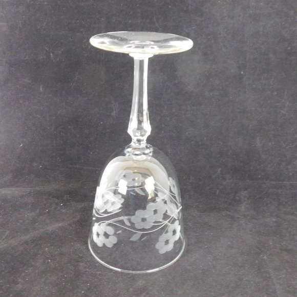Set of 2 Libbey Glass Glenmore Etched Water Goblet 7 inches tall Vintage - Picture 10 of 11